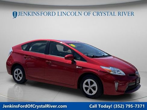 Used 2014 Toyota Prius Three FWD image 1