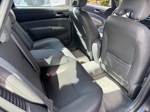 Used 2009 Toyota Prius 4D Hatchback image 12