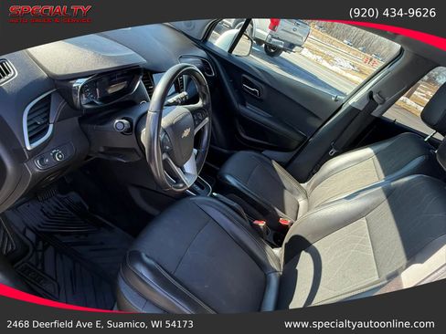 Used 2019 Chevrolet Trax LT w/ Driver Confidence Package AWD/4WD image 14