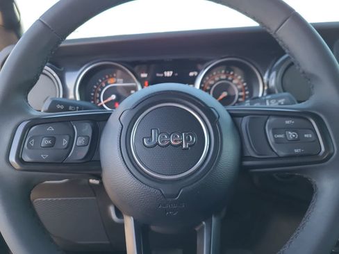 Used 2023 Jeep Wrangler Unlimited Sport image 23