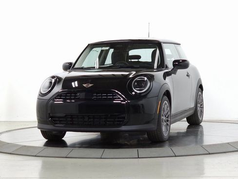 New 2025 MINI Cooper 2-Door Hardtop image 3