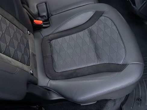 Used 2021 Land Rover Range Rover Sport SVR image 41