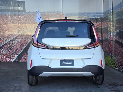 Used 2024 Kia Soul LX w/ Option Group 015 image 7