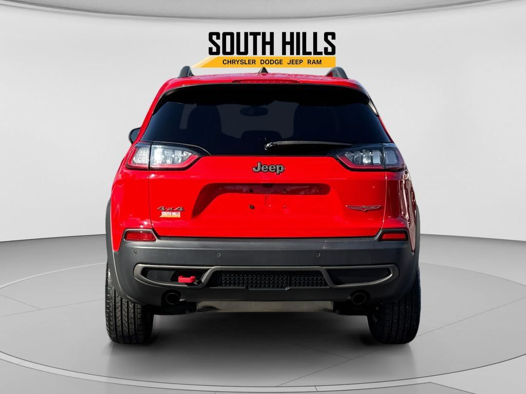 Used 2019 Jeep Cherokee Trailhawk w/ Comfort/Convenience Group AWD/4WD image 4