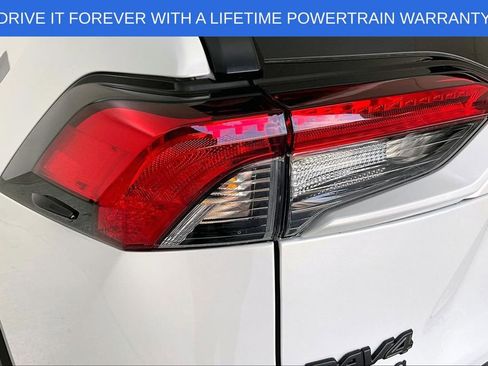 Used 2025 Toyota RAV4 XLE Premium image 41