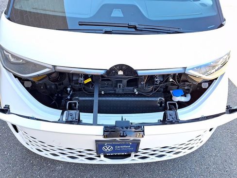 Certified 2025 Volkswagen ID. Buzz Pro S image 31