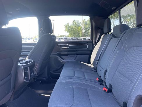 Used 2022 RAM 1500 Big Horn AWD/4WD image 9
