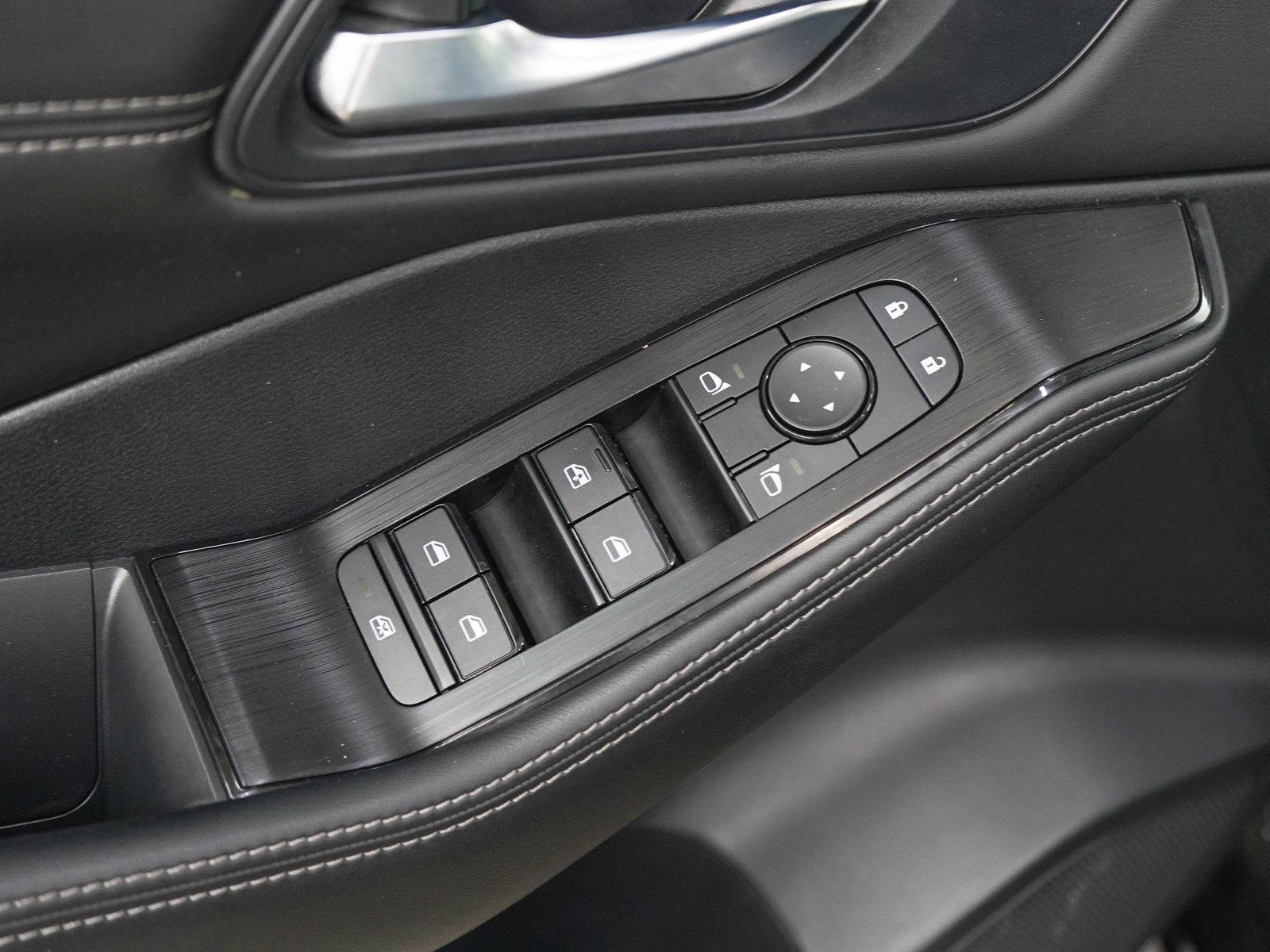 Used 2023 Nissan Rogue SV w/ SV Premium B Package AWD/4WD image 20
