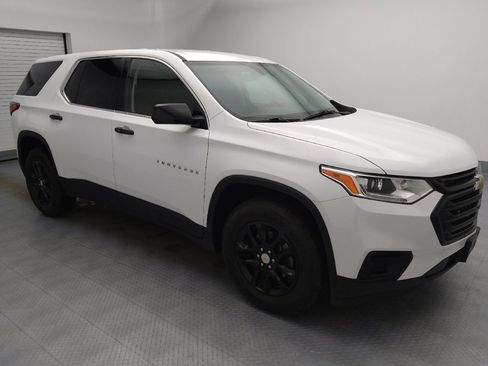 Used 2020 Chevrolet Traverse LS image 11