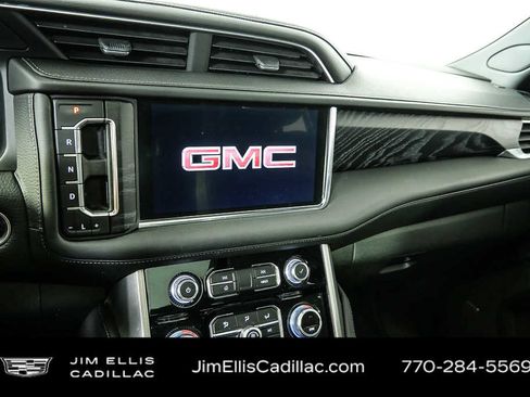 Used 2021 GMC Yukon Denali image 13