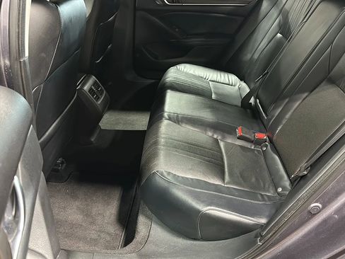 Used 2018 Honda Accord EX-L image 11