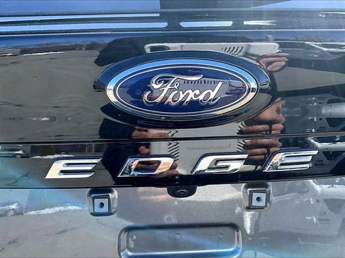 Used 2023 Ford Edge SEL w/ Convenience Package image 8