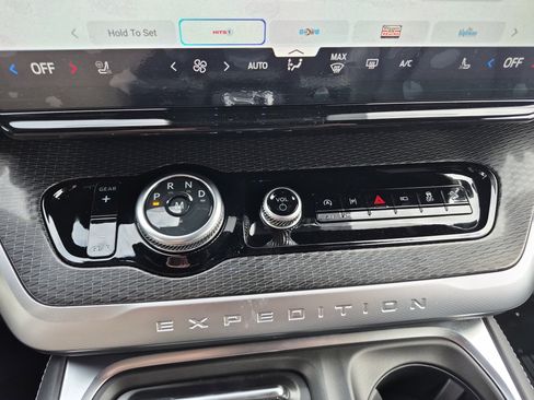 New 2026 Ford Expedition Platinum w/ Stealth Appearance Package image 35