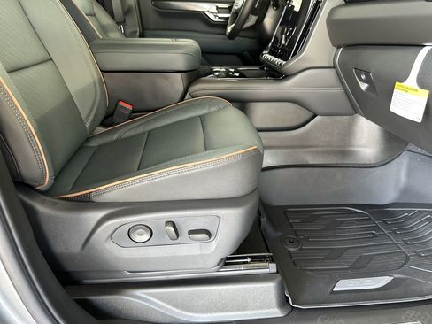 New 2026 GMC Yukon XL AT4 w/ AT4 Premium Plus Package AWD/4WD image 44