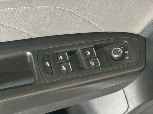 Certified 2022 Volkswagen Atlas Cross Sport SE image 14