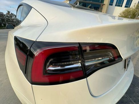 Used 2023 Tesla Model 3 Standard Range image 17
