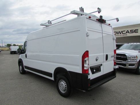 Used 2024 RAM ProMaster 2500 w/ Convenience Group FWD image 8