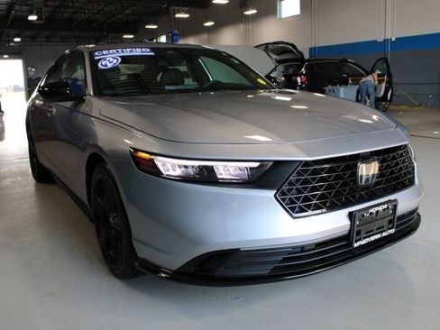 Used 2023 Honda Accord Sport image 4