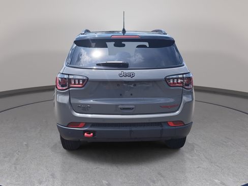 Used 2023 Jeep Compass Trailhawk AWD/4WD image 6