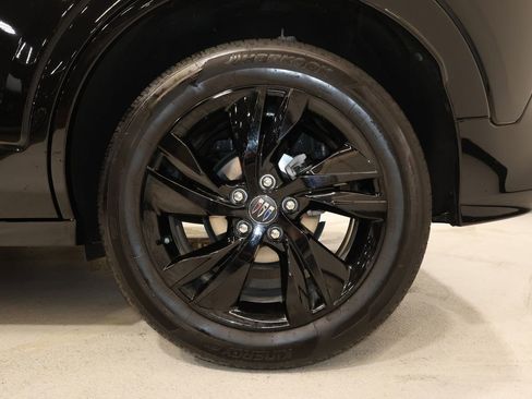 Certified 2025 Buick Encore GX Sport Touring w/ Advanced Technology Package image 32