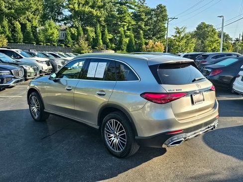 Used 2023 Mercedes-Benz GLC 300 4MATIC image 11