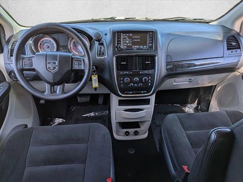 Used 2018 Dodge Grand Caravan SE w/ UConnect Hands-Free Group FWD image 21