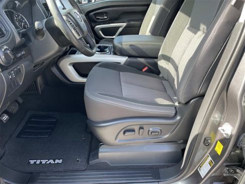 Used 2024 Nissan Titan SV w/ SV Convenience Package image 15