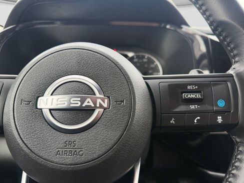 Certified 2025 Nissan Pathfinder SV image 26