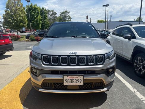Used 2023 Jeep Compass Limited AWD/4WD image 7