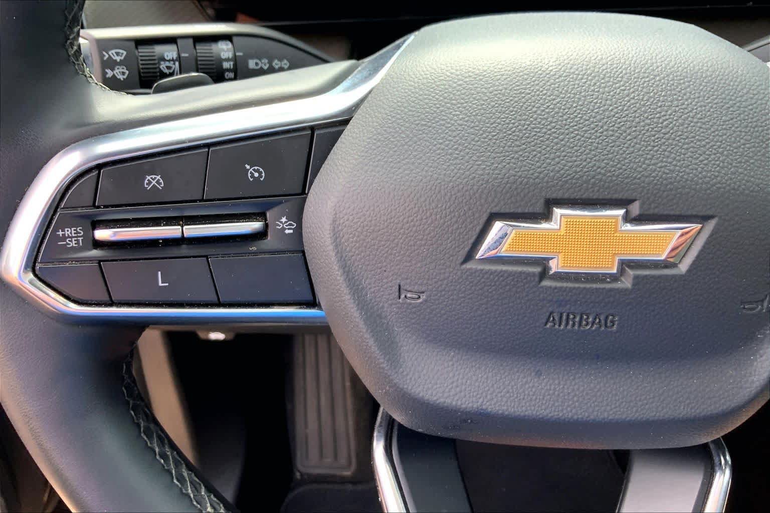 Used 2025 Chevrolet Equinox LT w/ Convenience Package II FWD image 23