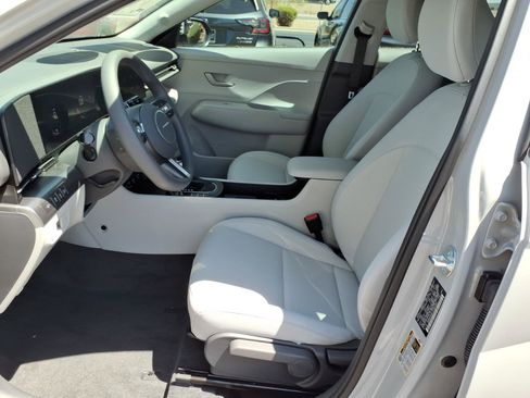 Used 2026 Hyundai Kona SE FWD image 12