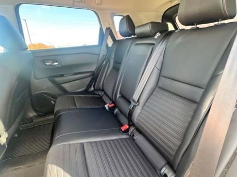 Certified 2025 Nissan Rogue SV w/ Rock Creek Premium Package image 31