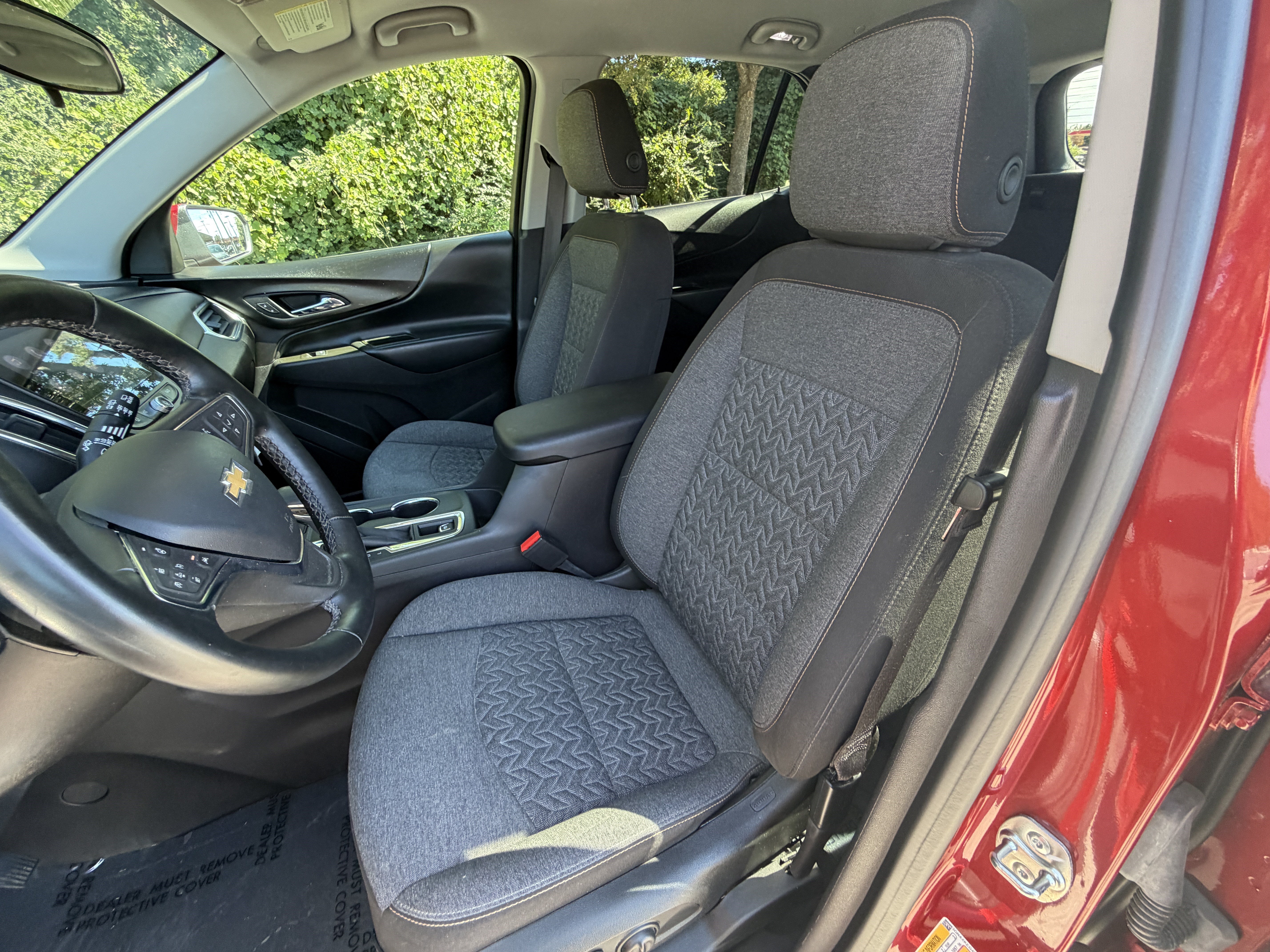 Used 2024 Chevrolet Equinox LT FWD image 16