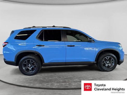 Used 2024 Honda Pilot TrailSport image 4