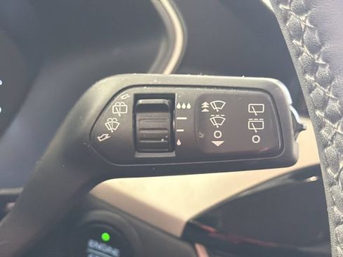 Used 2022 Ford Escape SE w/ SE Sport Appearance Package FWD image 11