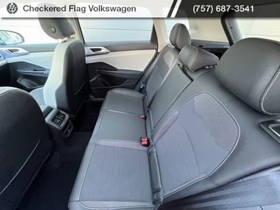 New 2025 Volkswagen Taos SE