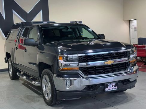Used 2018 Chevrolet Silverado 1500 LT w/ All Star Edition AWD/4WD image 3