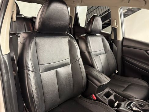 Used 2018 Nissan Rogue SL AWD/4WD image 25