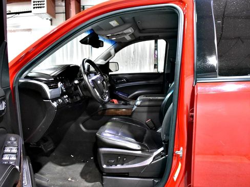 Used 2016 Chevrolet Suburban LT RWD image 36