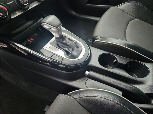 Used 2020 Kia Forte GT-Line image 15