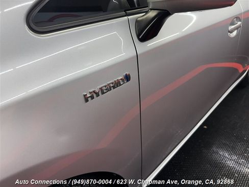 Used 2014 Toyota Prius V Two image 26