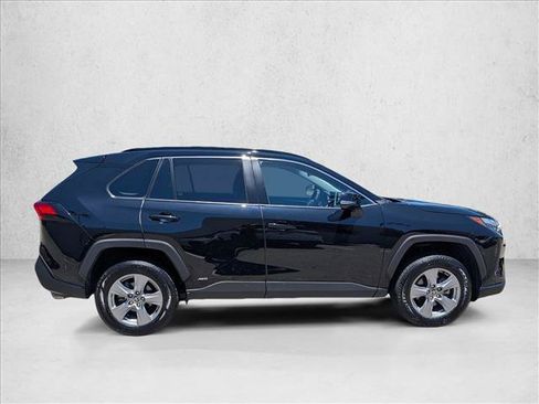 Certified 2024 Toyota RAV4 LE AWD/4WD image 4