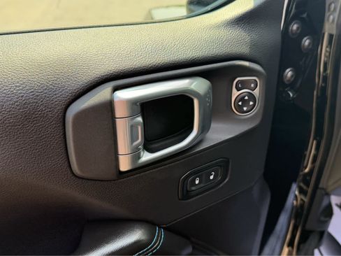 Used 2024 Jeep Wrangler High Altitude AWD/4WD image 17