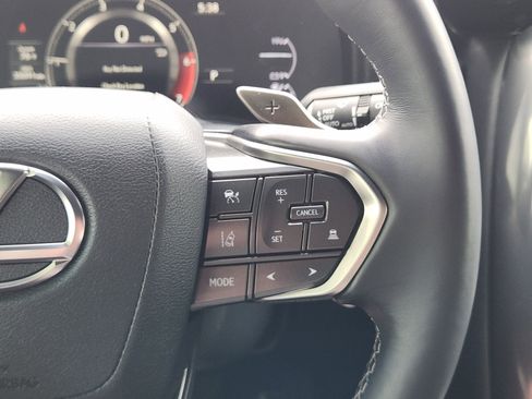 Used 2024 Lexus LX 600 4WD w/ Appearance Package image 35