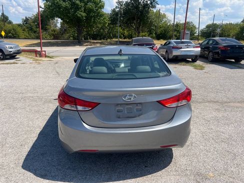Used 2013 Hyundai Elantra Limited FWD image 5
