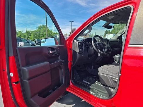 Used 2019 Chevrolet Silverado 1500 Custom Trail Boss w/ Custom Convenience Package AWD/4WD image 16