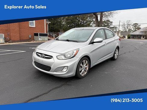 Used 2013 Hyundai Accent GLS w/ Premium Pkg image 1