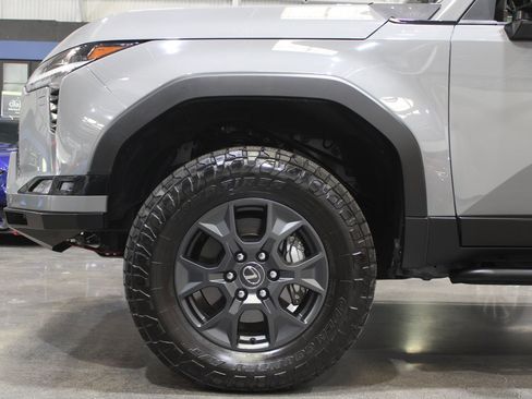 Used 2024 Lexus GX 550 AWD/4WD image 10