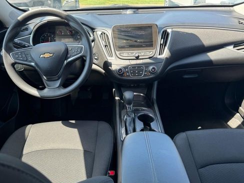 Used 2024 Chevrolet Malibu LT FWD image 11
