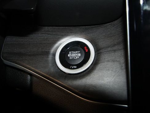 Used 2021 Jeep Grand Cherokee L Limited image 16